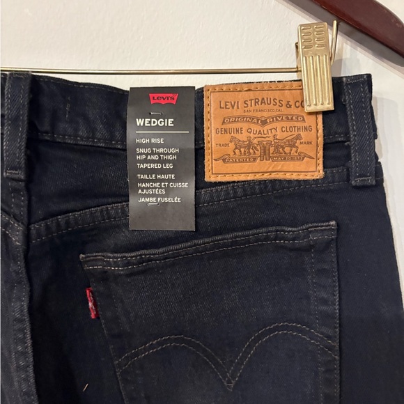 4 Levis wedgie Jeans NWT - Picture 6 of 6